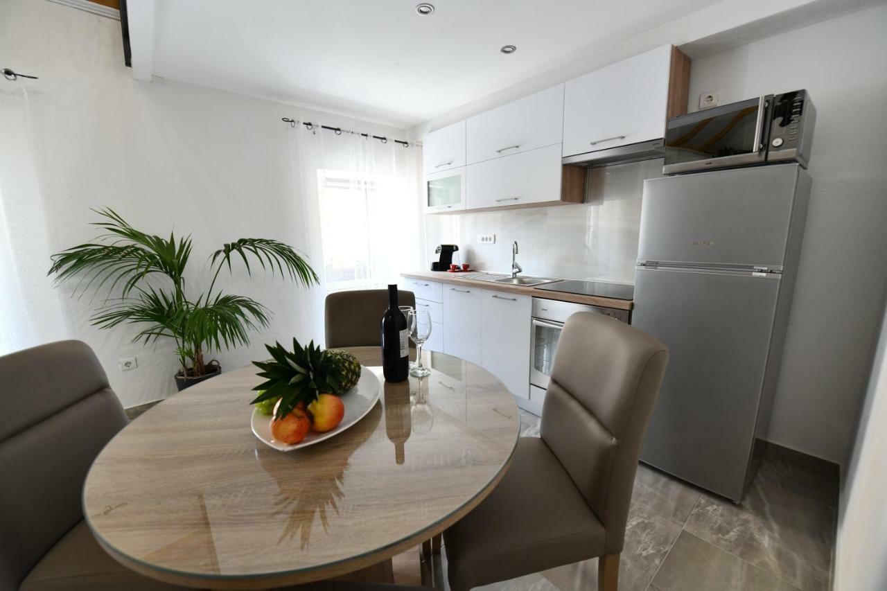 Apartment Lavanda Sinj Exterior foto