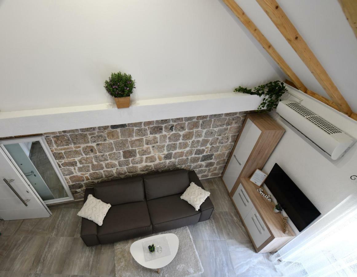 Apartment Lavanda Sinj Exterior foto